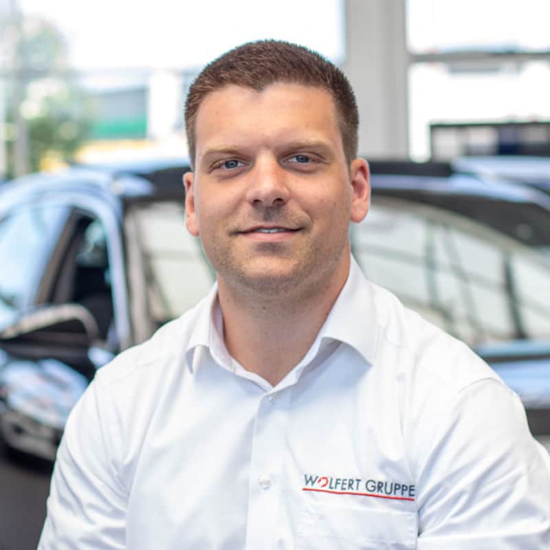 Kfz-Mechatroniker (m/w/d) 1 Person Henrik Schlegel