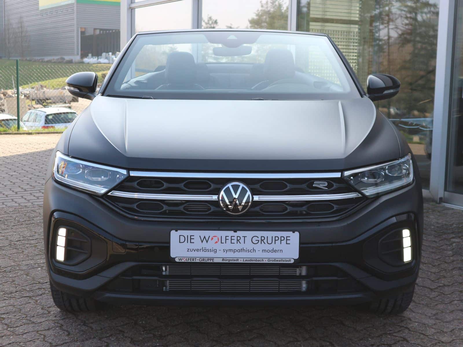 Volkswagen T-Roc Cabriolet R-Line Edition Black PLUS - Tageszulassung 2 02