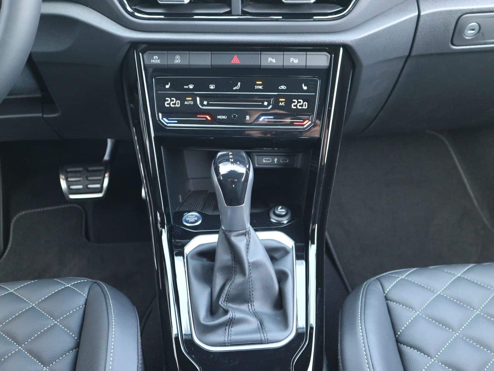 Volkswagen T-Roc Cabriolet R-Line Edition Black PLUS - Tageszulassung 10 10