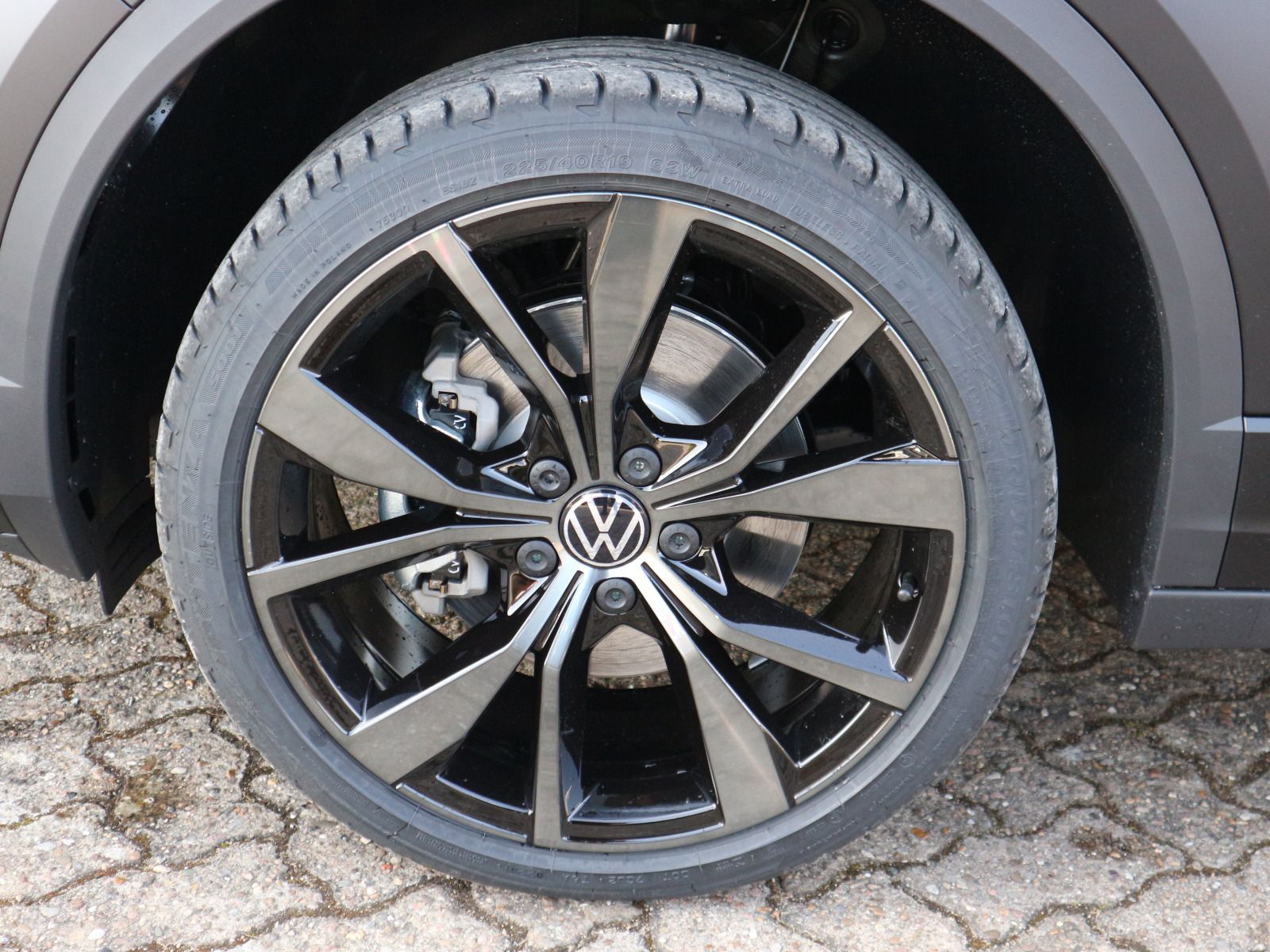 Volkswagen T-Roc Cabriolet R-Line Edition Black PLUS - Tageszulassung 13 13