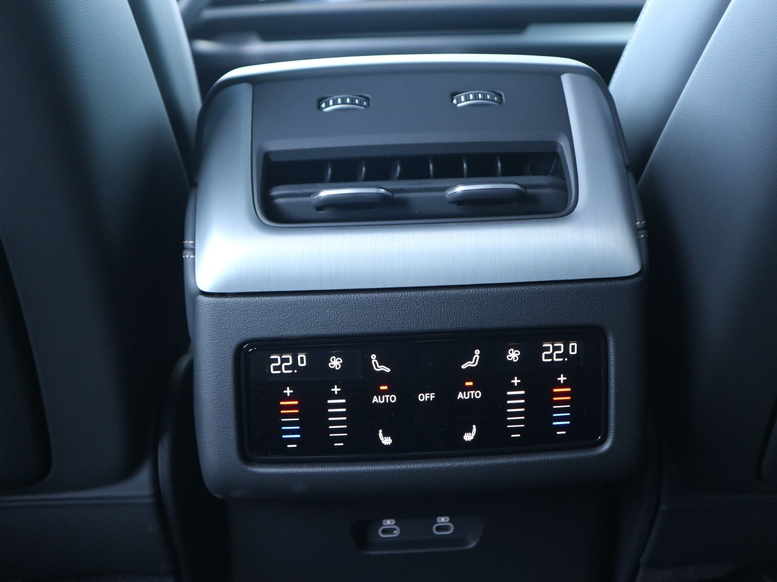 Fahrzeugabbildung Audi Q7 SUV TDI quattro S line*NEUES MODELL*7-SITZER*
