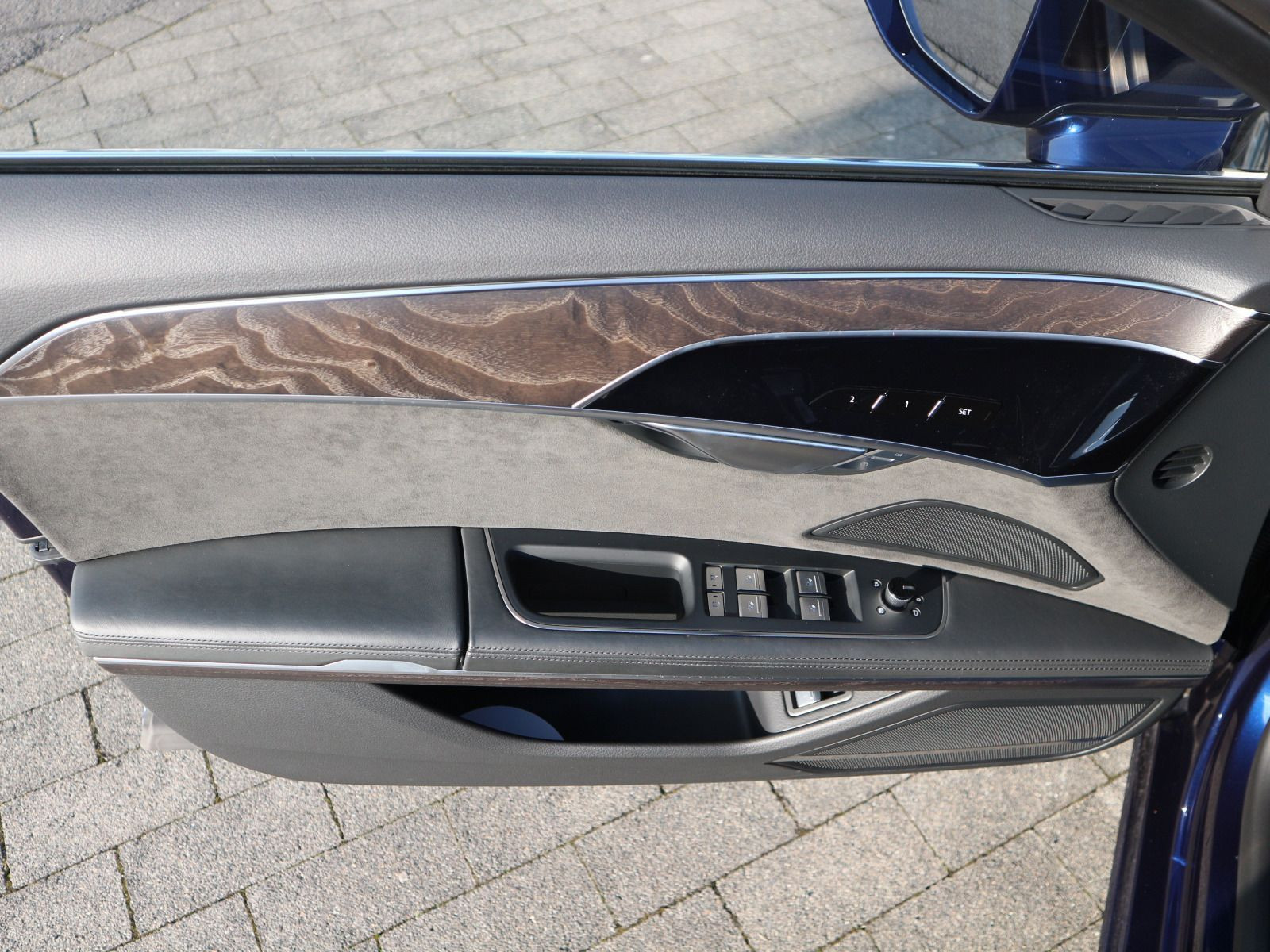 Fahrzeugabbildung Audi A8 50 TDI quattro MATRIX*B&O*HUD*CARPLAY*PANO