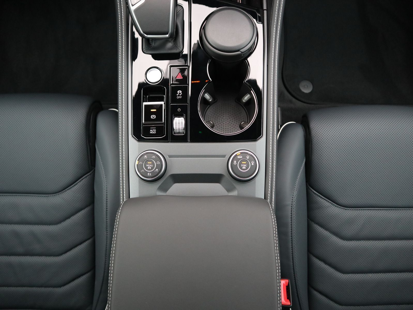 Fahrzeugabbildung Volkswagen Touareg R-Line 3,0 l V6 TDI SCR 4MOTION 210 kW (286 PS) 8-Gang-Automatik (Tiptronic)