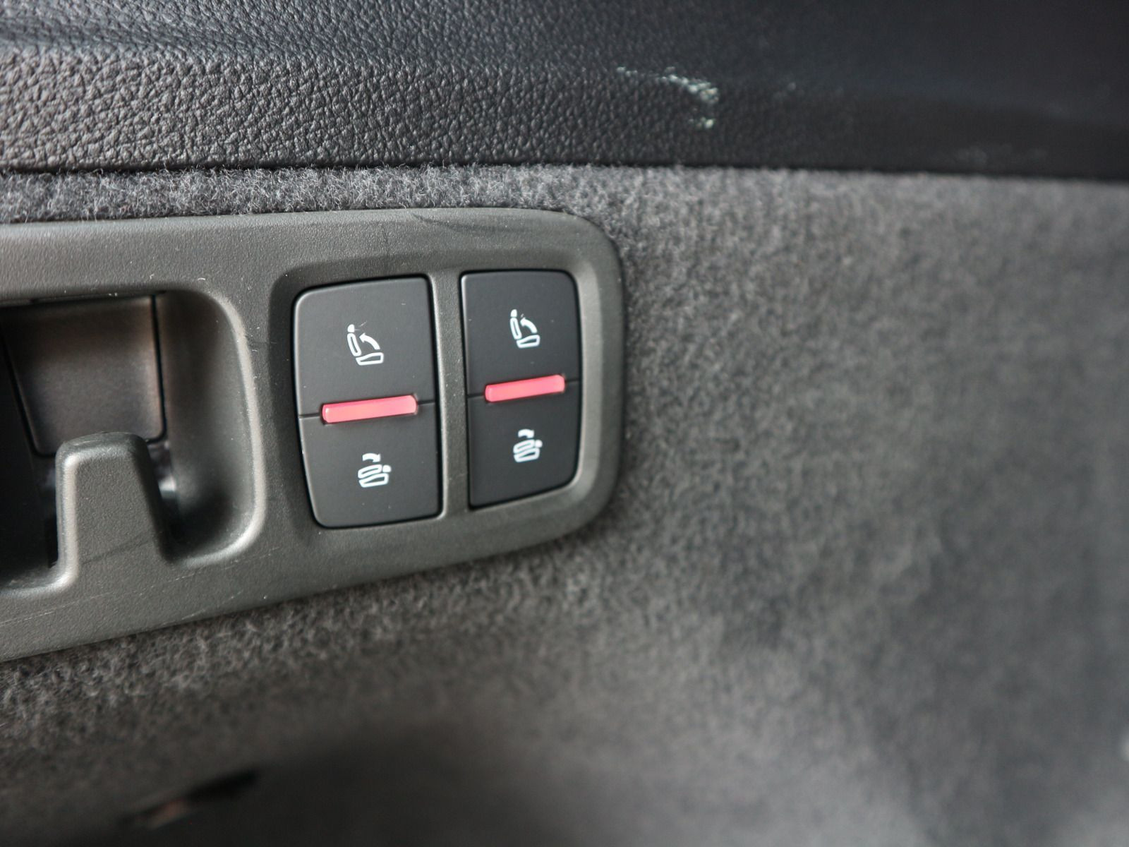 Fahrzeugabbildung Audi Q7 55 TFSI quattro 7-SITZER*PANO*AHK*360°