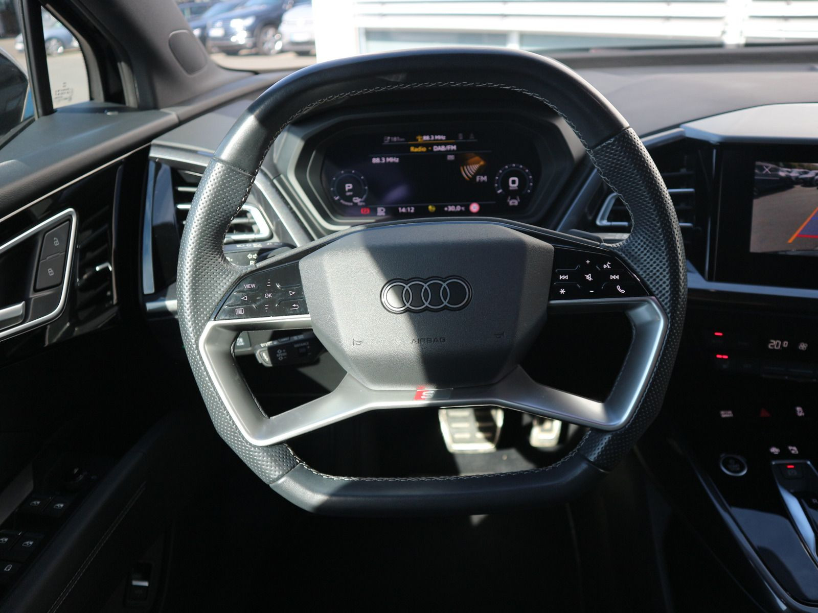 Fahrzeugabbildung Audi Q4 e-tron 50 quattro PANO*RFK*WÄRMEPUMPE*ACC