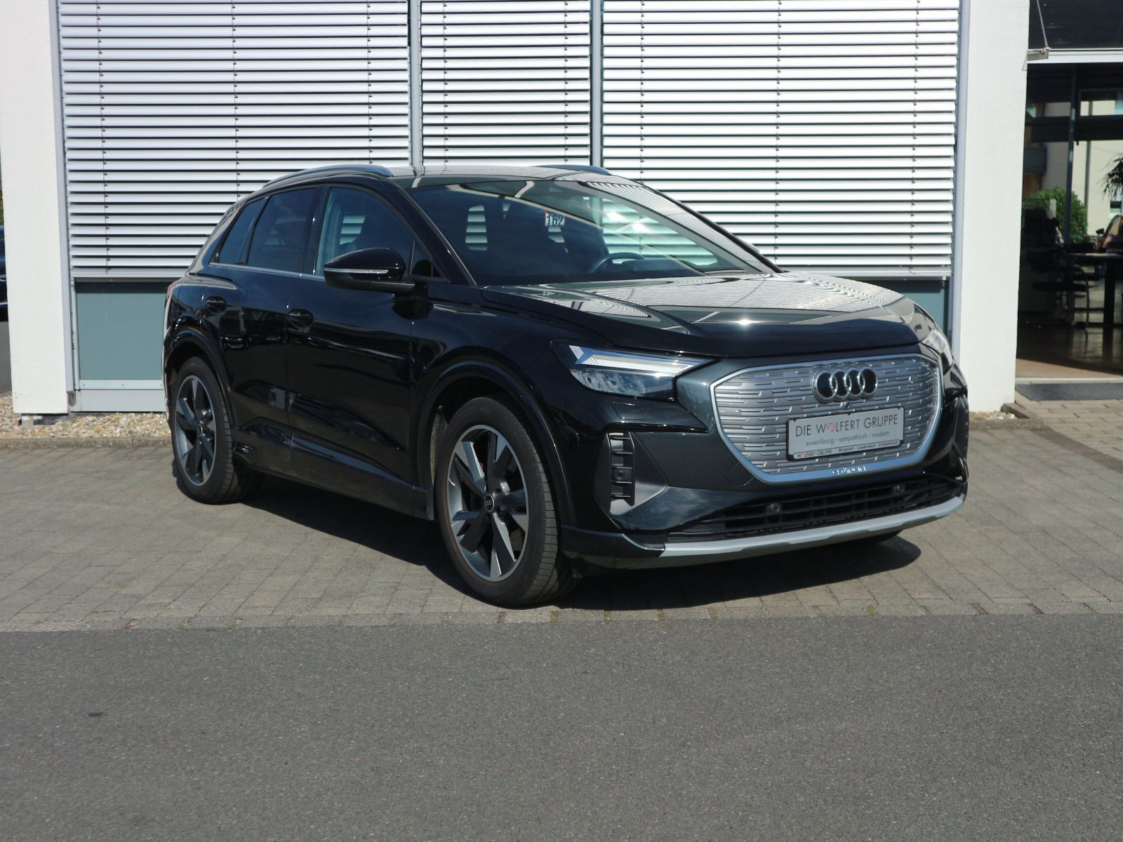 Fahrzeugabbildung Audi Q4 e-tron 50 quattro PANO*RFK*WÄRMEPUMPE*ACC