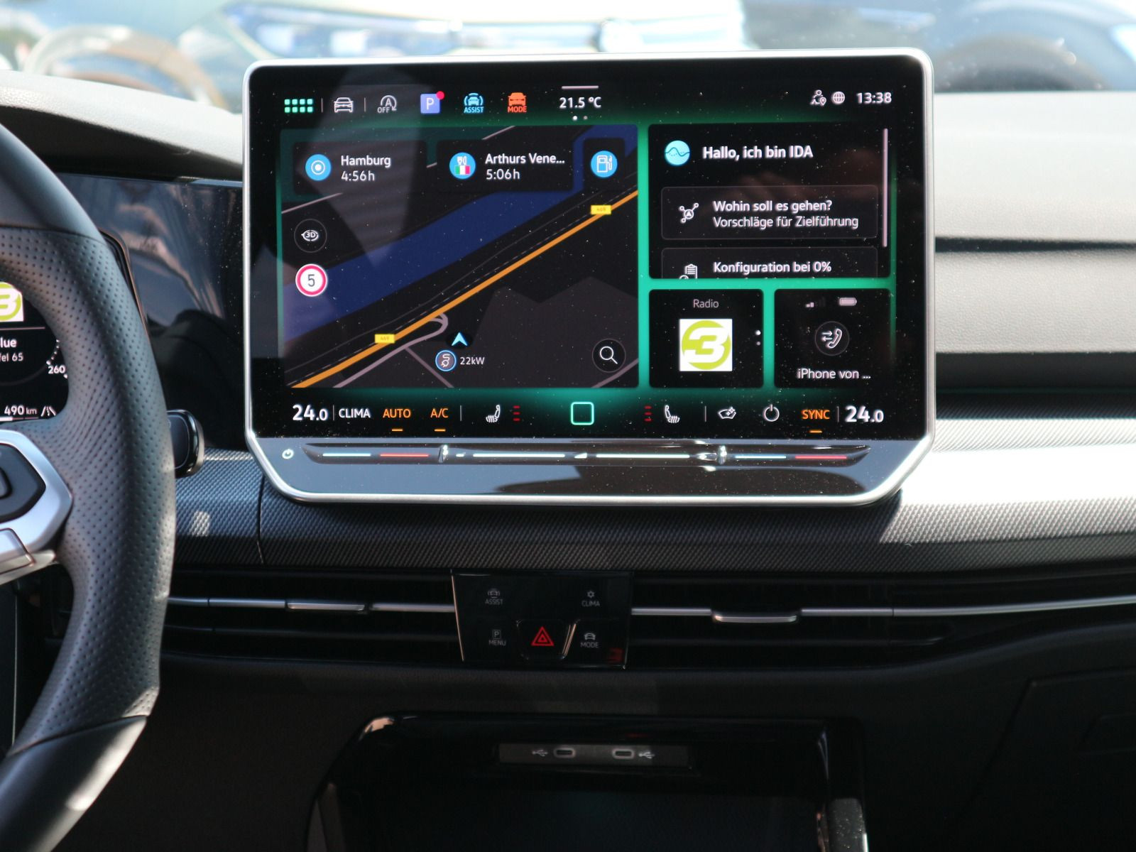 Fahrzeugabbildung Volkswagen Golf Variant R-Line 2,0 l TDI SCR (150 PS) DSG *AHK*HARMAN KARDON*PANORAMA*STANDHZG*