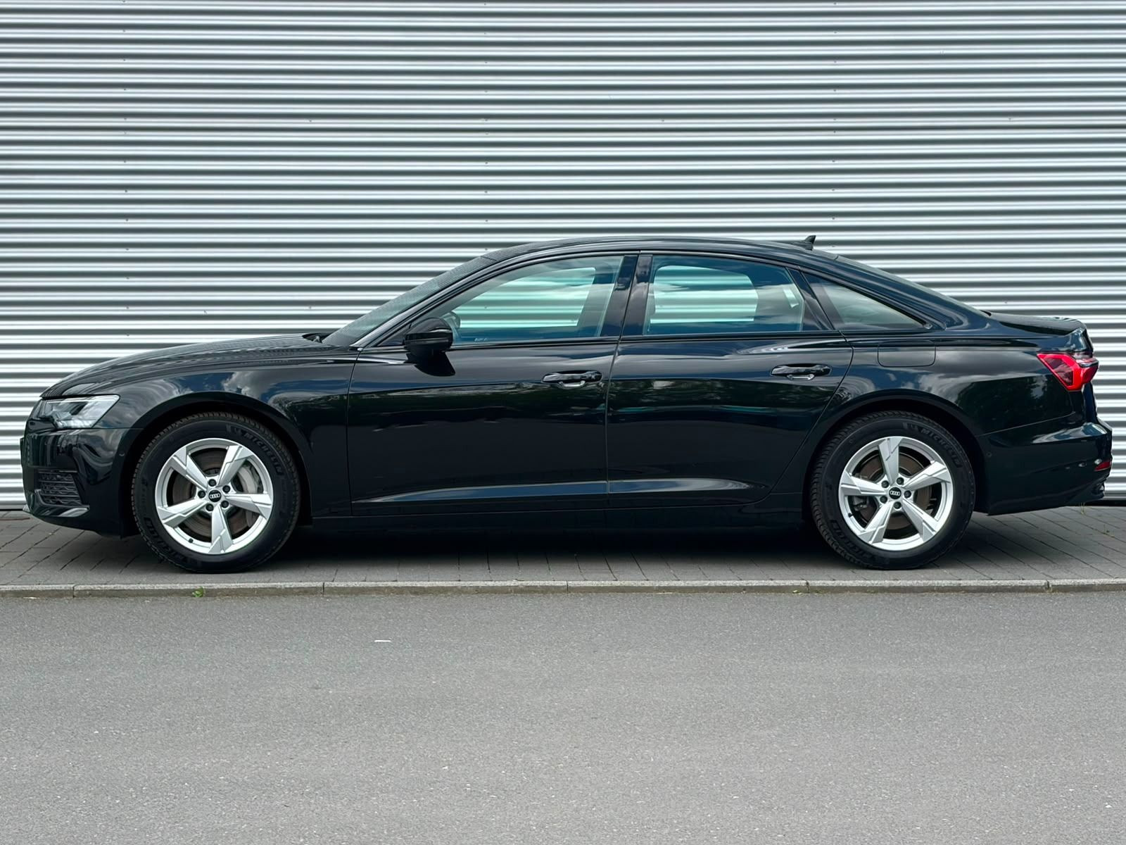 Fahrzeugabbildung Audi A6 LIMOUSINE DESIGN 50 TFSIe+WINTERRÄDER+ACC+KAM