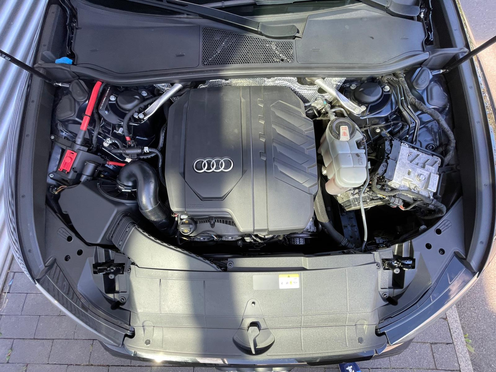Fahrzeugabbildung Audi A6 Limousine Design 45 TFSI QUATTRO S-TRONIC+ACC