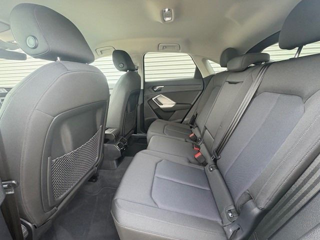 Fahrzeugabbildung Audi Q3 SPORTBACK S LINE 45 TFSIe +WINTERRÄDER+AHK+