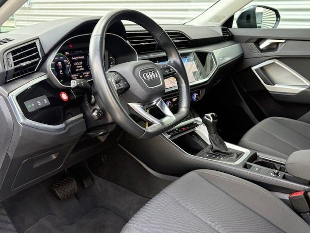 Fahrzeugabbildung Audi Q3 SPORTBACK S LINE 45 TFSIe +WINTERRÄDER+AHK+