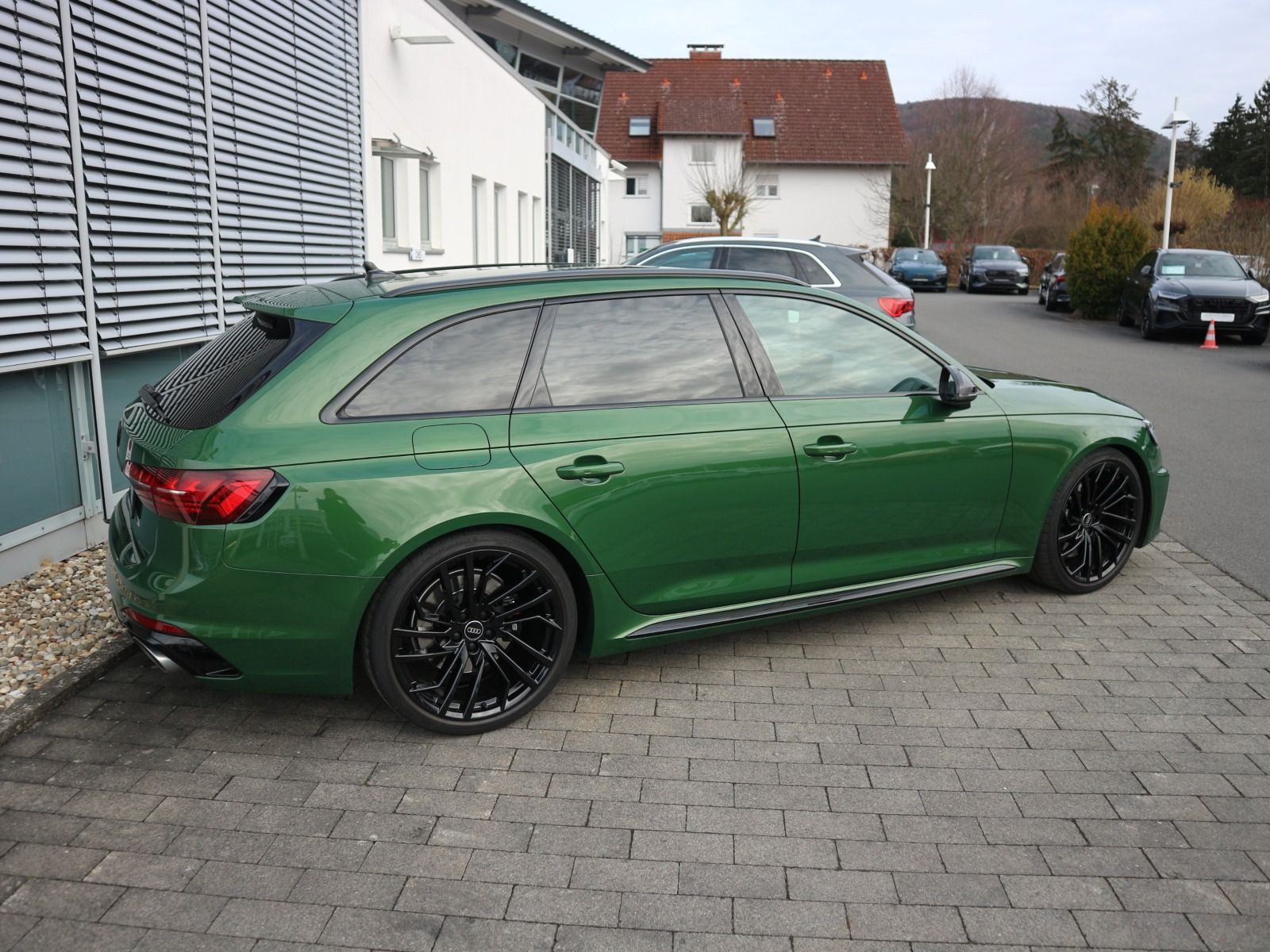 Fahrzeugabbildung Audi RS 4 Avant quattro ACC*RFK*MATRIX-LED*AHK