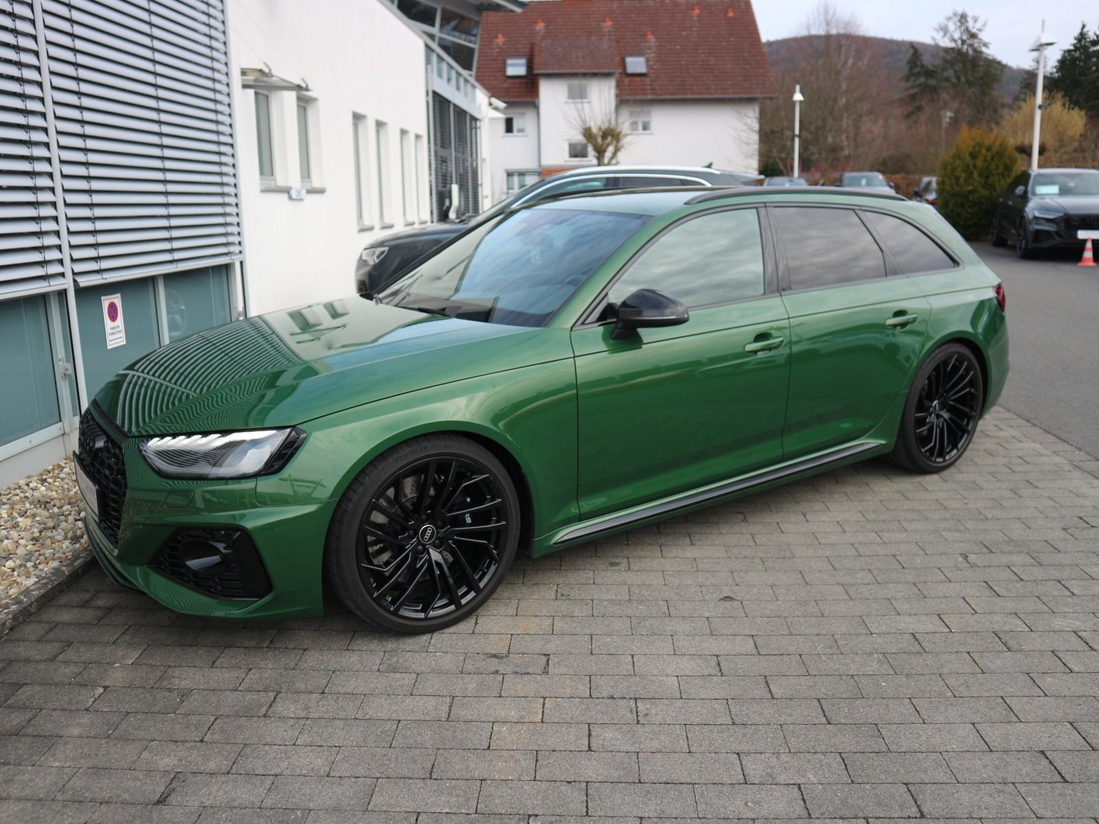 Fahrzeugabbildung Audi RS 4 Avant quattro ACC*RFK*MATRIX-LED*AHK