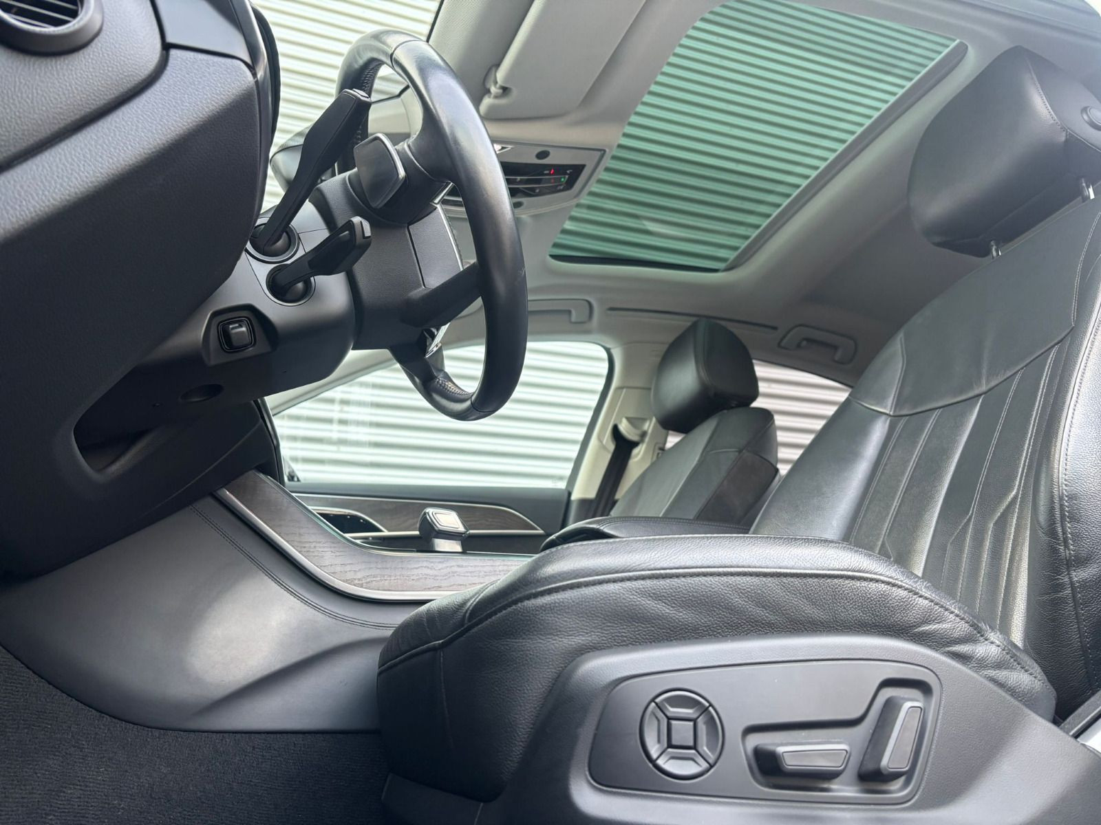Fahrzeugabbildung Audi A8 60 TFSIe QUATTRO+HUD+360°+PANORAMADACH+B&O+