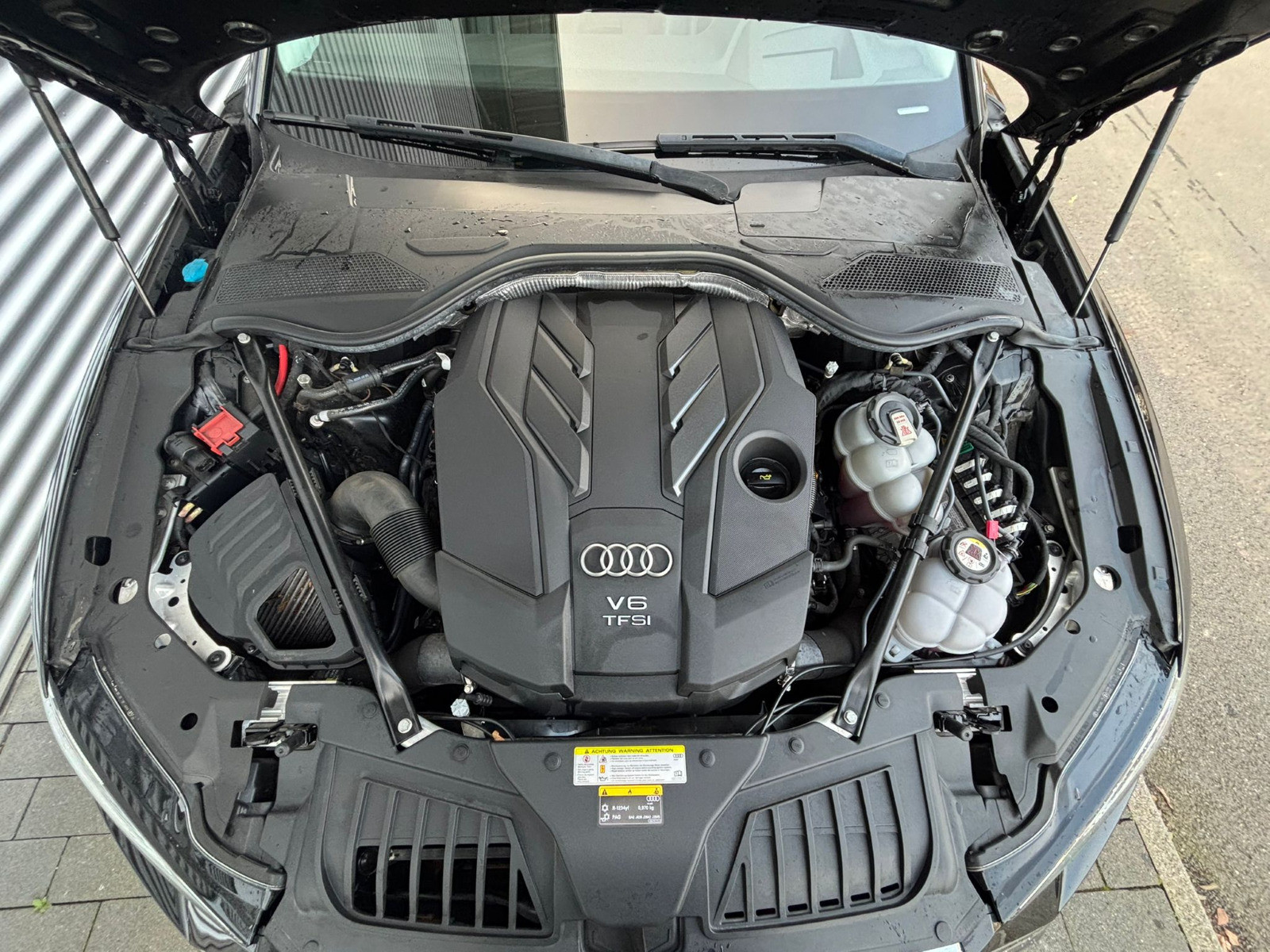 Fahrzeugabbildung Audi A8 60 TFSIe QUATTRO+HUD+360°+PANORAMADACH+B&O+