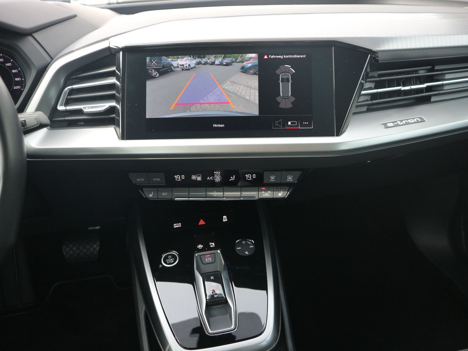 Fahrzeugabbildung Audi Q4 35 35 e-tron 0,25%*HUD*MATRIX*CARPLAY*RFK