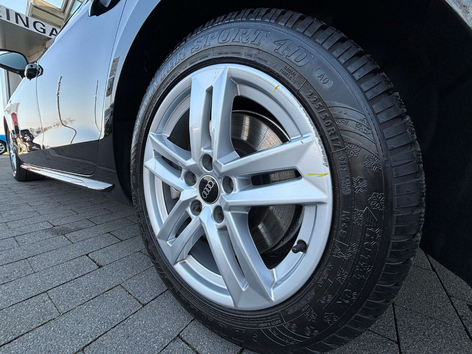 Fahrzeugabbildung Audi A4 Limousine 45 TFSI S-LINE QUATTRO+WINTERRÄDER+