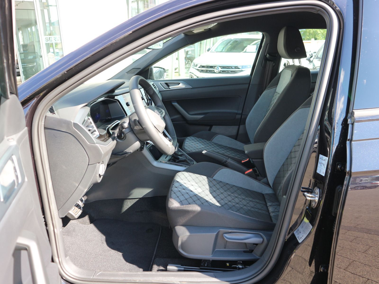 Fahrzeugabbildung Volkswagen Polo R-Line 1.0 TSI DSG NAVI RFK ACC IQ.DRIVE