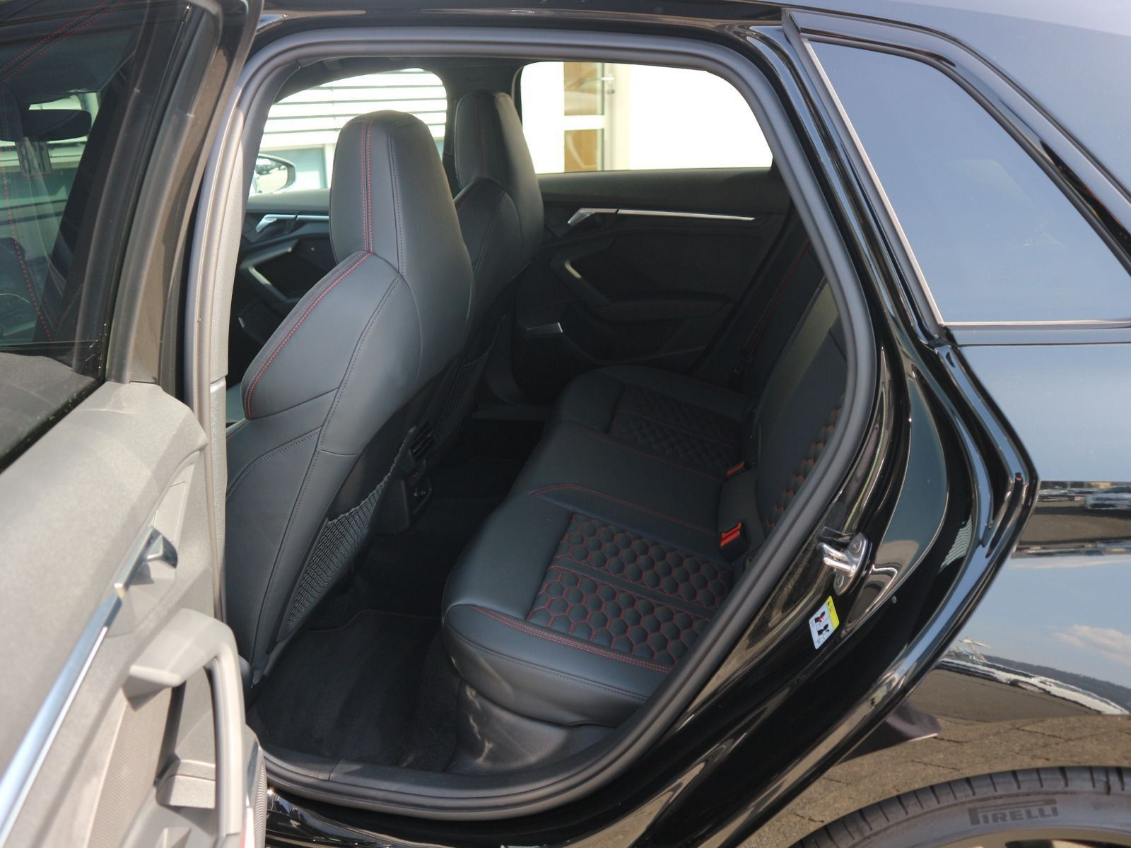 Fahrzeugabbildung Audi RS 3 Sportback 2.5 TFSI quattro RS-SPORTAGA*360°