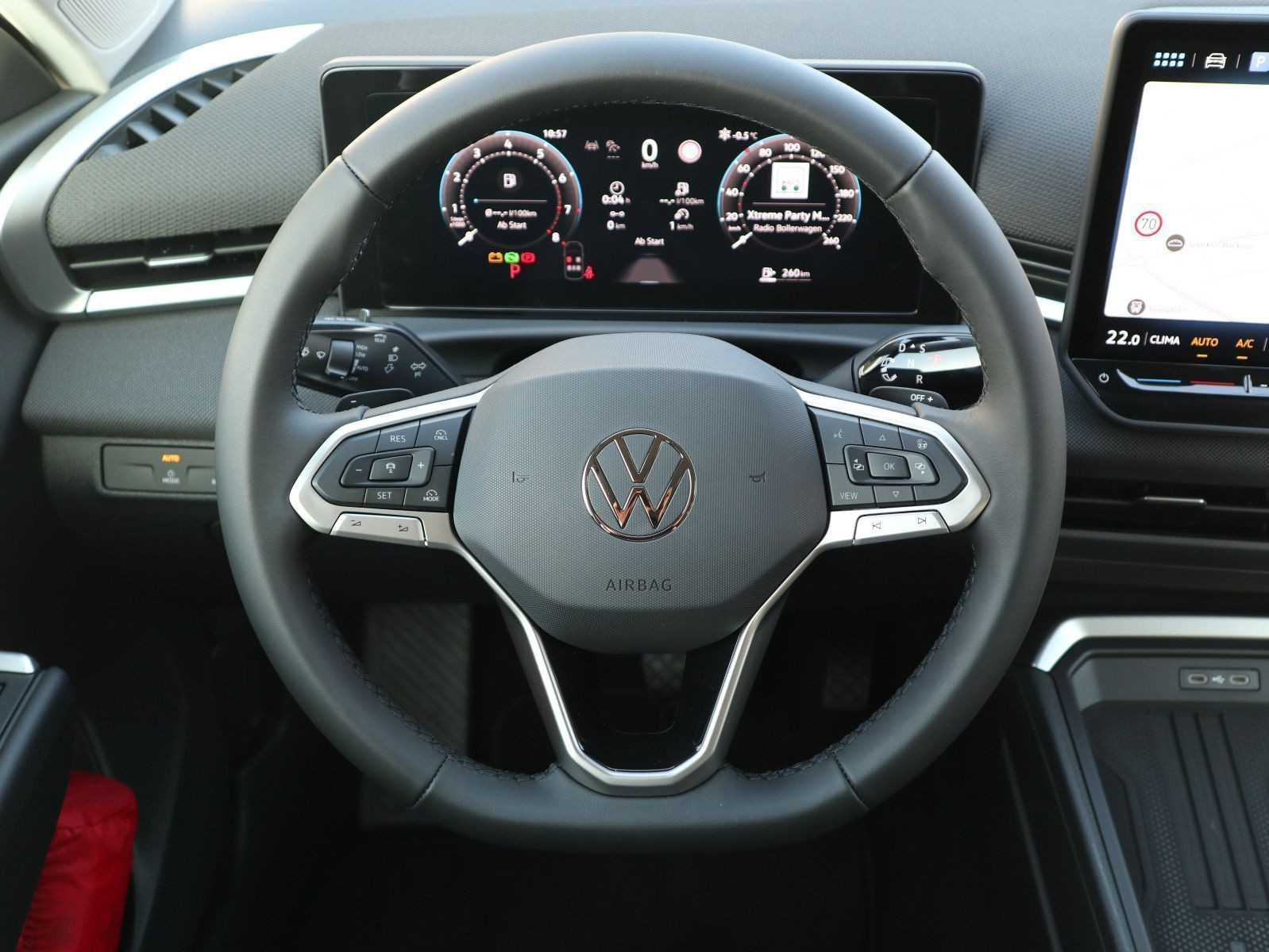 Fahrzeugabbildung Volkswagen T-Roc Life 1.5 eTSI OPF (116 PS) DSG *GANZJAHRESREIFEN*NAVI*NEUES MODELL*