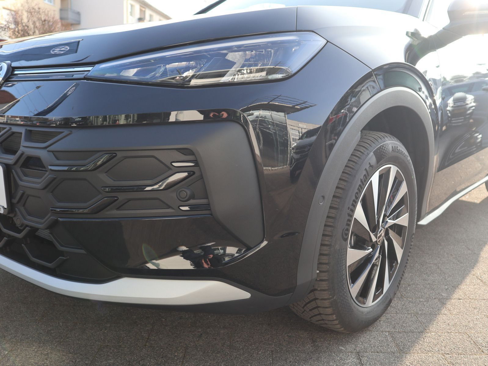 Fahrzeugabbildung Volkswagen T-Roc Life 1.5 eTSI OPF (116 PS) DSG *GANZJAHRESREIFEN*NAVI*NEUES MODELL*