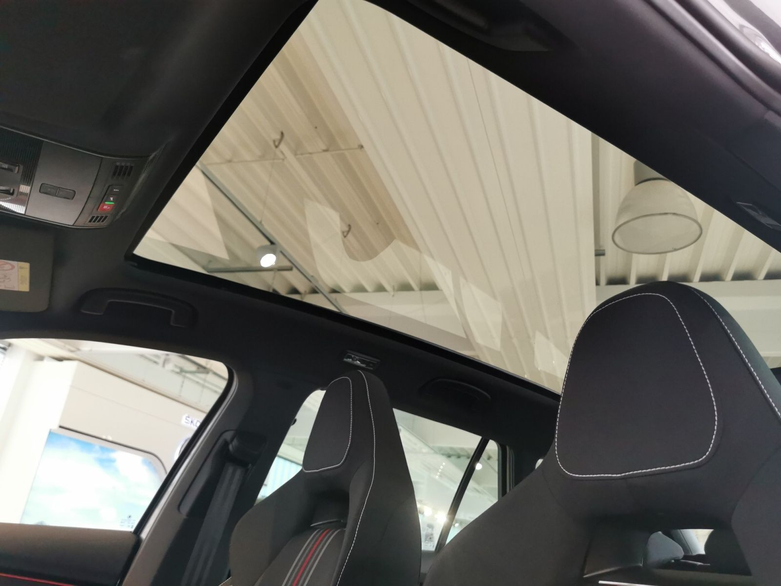 Fahrzeugabbildung SKODA Kamiq Monte Carlo 1,0 TSI DSG +AHK+NAVI+MATRIX+