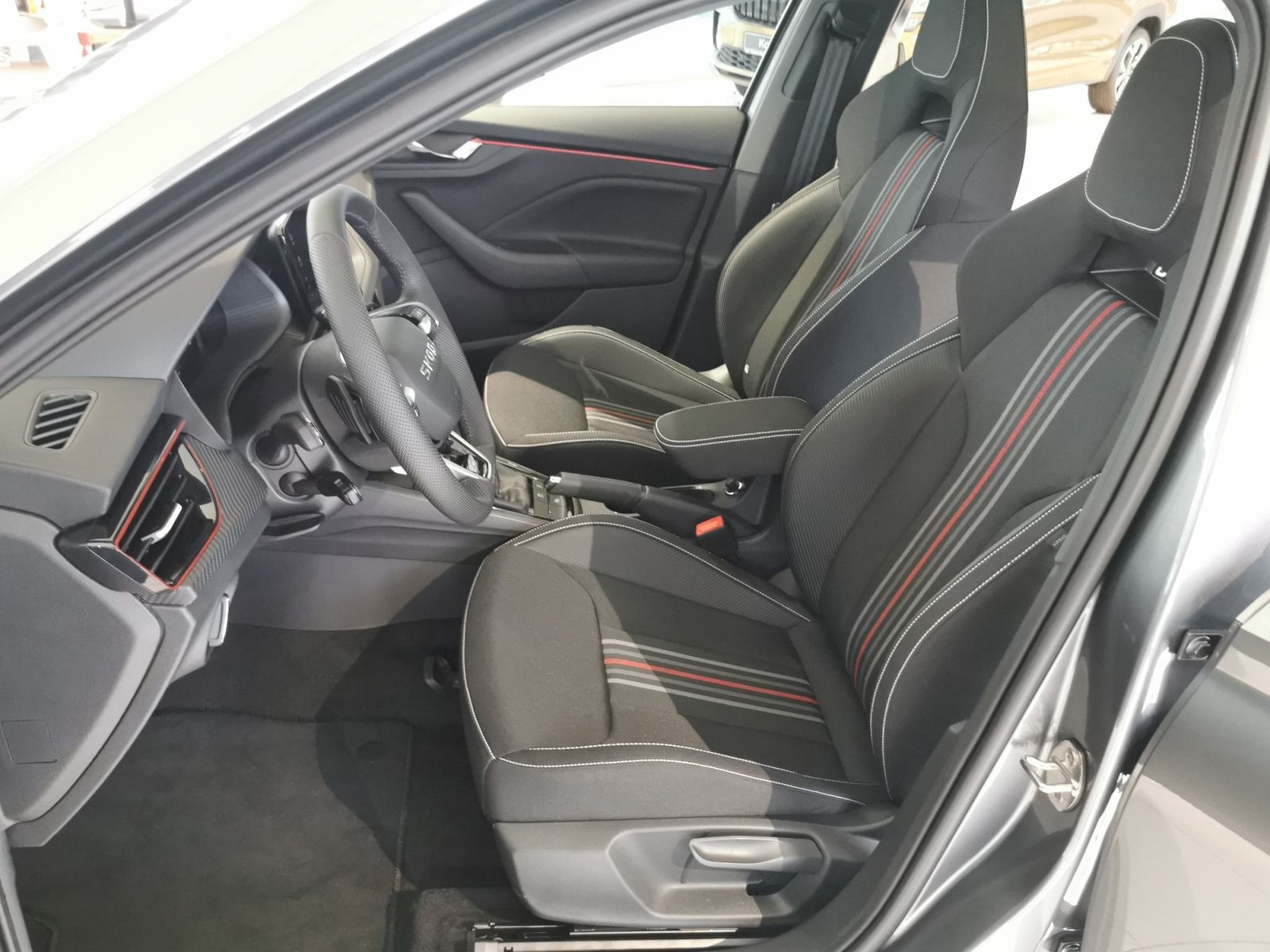 Fahrzeugabbildung SKODA Kamiq Monte Carlo 1,0 TSI DSG +AHK+NAVI+MATRIX+