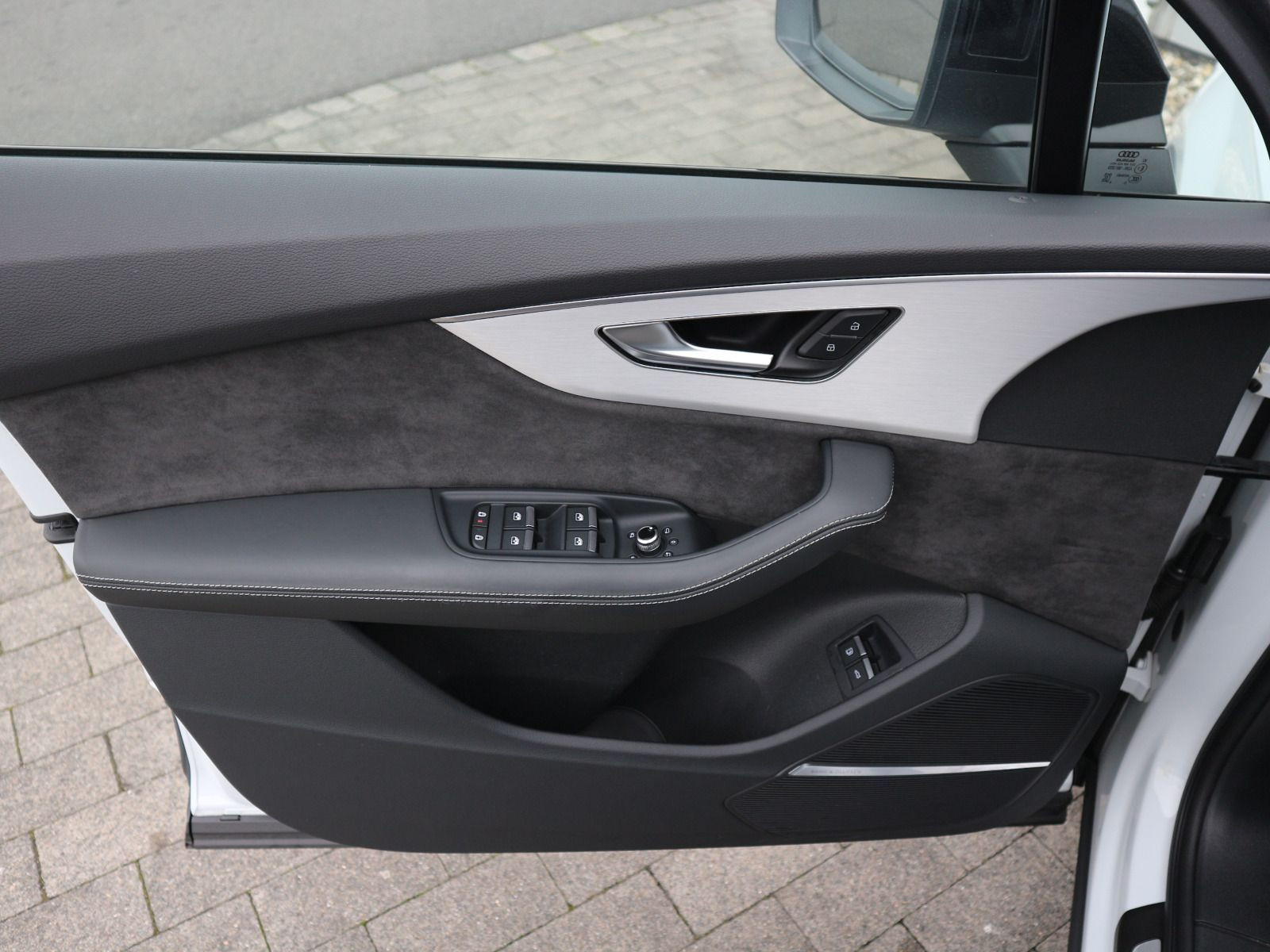 Fahrzeugabbildung Audi Q7 55 TFSI e quattro MATRIX*PANO*B&O*HUD*AHK*RFK