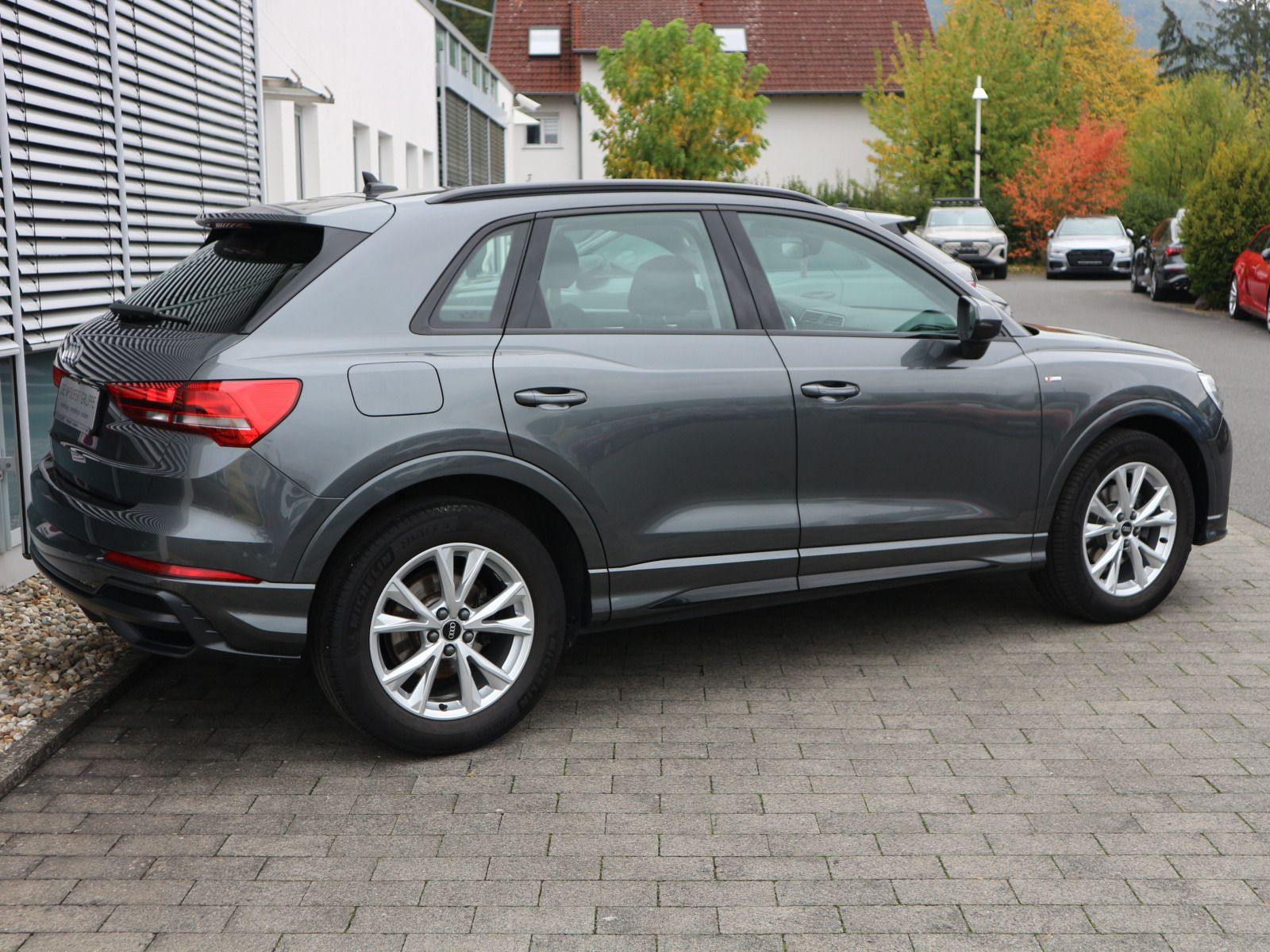 Fahrzeugabbildung Audi Q3 35 TDI S line RFK*PANO*ACC*CARPLY*AHK*SHZ