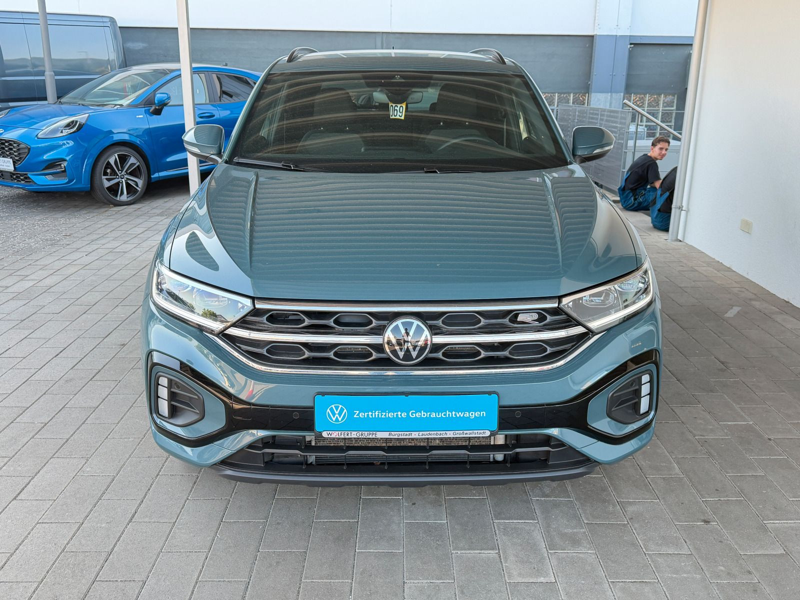 Fahrzeugabbildung Volkswagen T-Roc R-Line 2.0 TDI DSG AHK RFK NAVI ACC