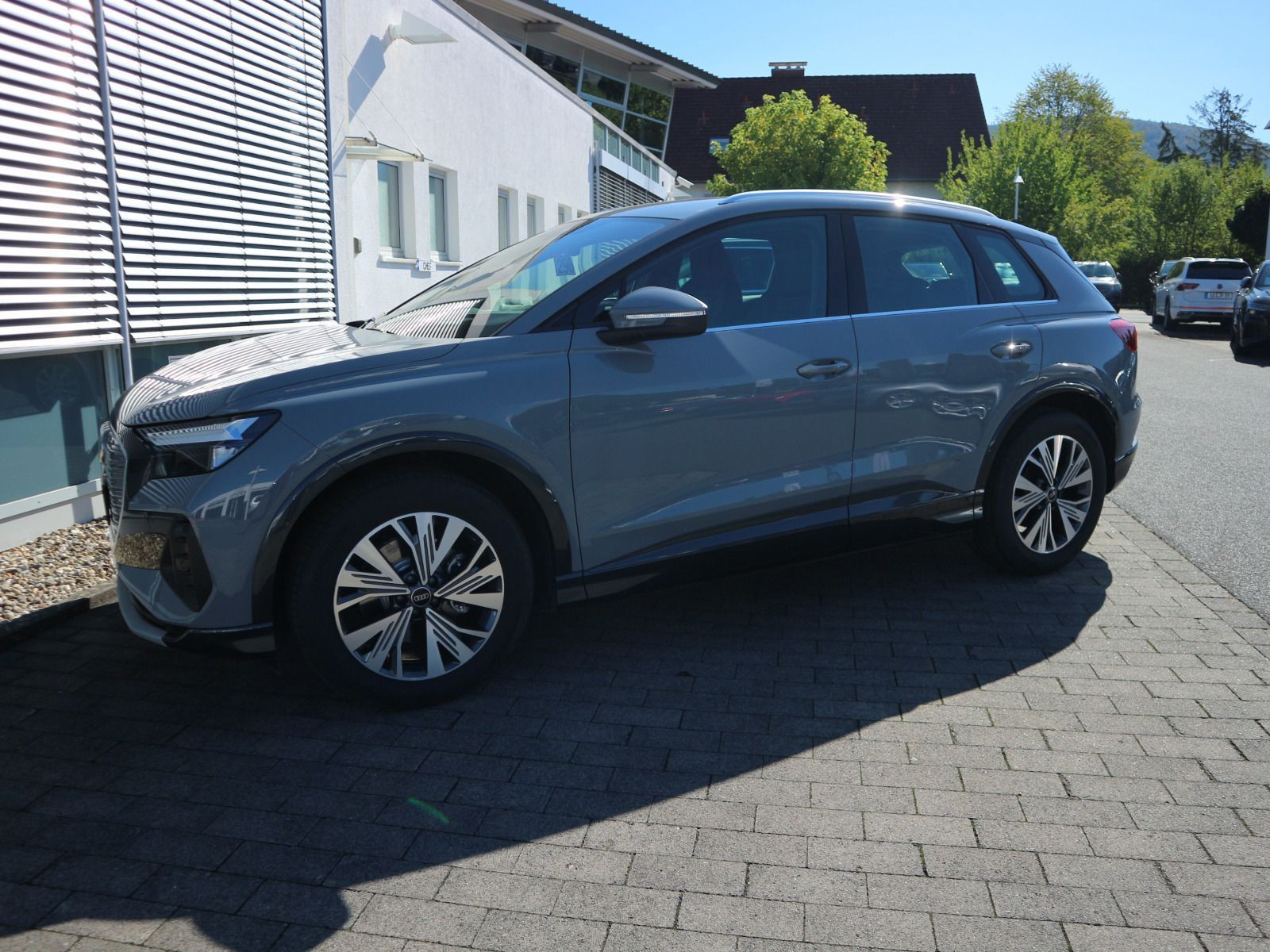 Fahrzeugabbildung Audi Q4 35 e-tron basis AR-HUD*PDC*NAVI