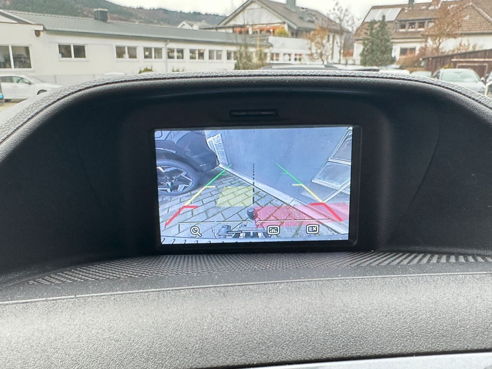 Fahrzeugabbildung Ford Tourneo Custom L2 Titanium 2.0 TDCi