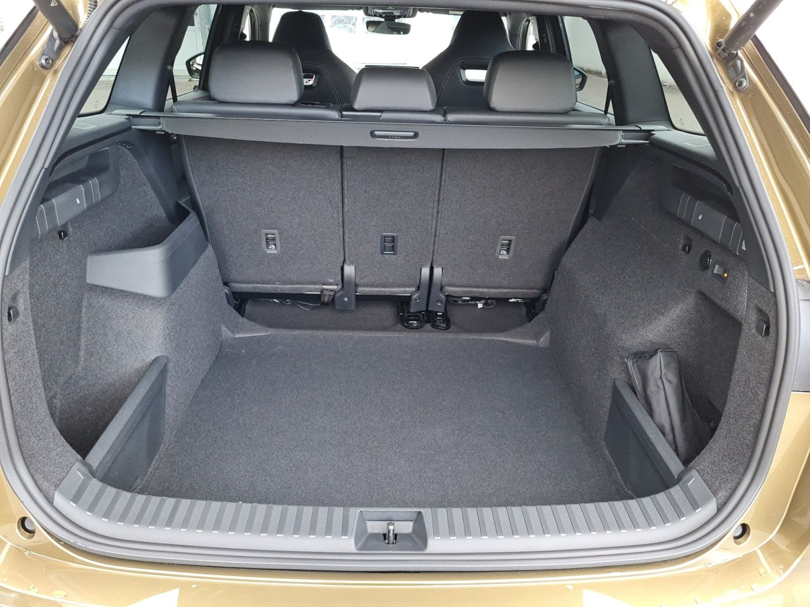 Fahrzeugabbildung SKODA Kodiaq 2.0 TDI Sportline 4x4 DSG +AHK+MATRIX