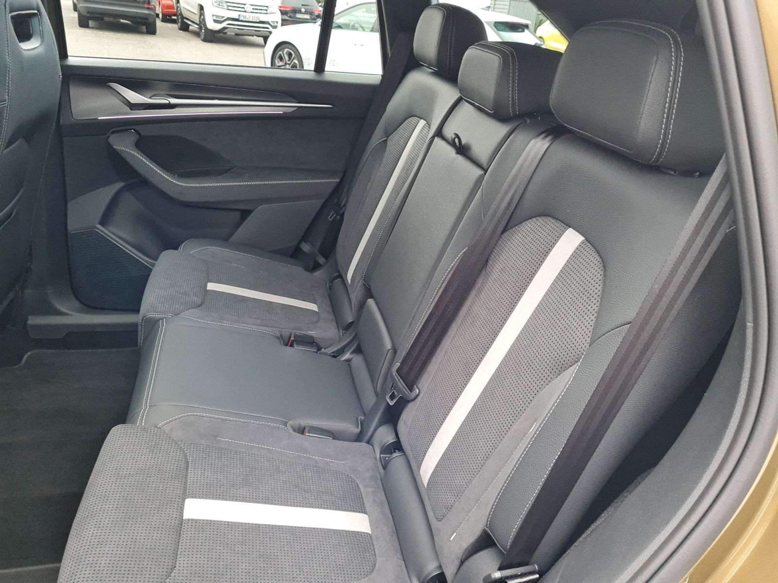 Fahrzeugabbildung SKODA Kodiaq 2.0 TDI Sportline 4x4 DSG +AHK+MATRIX