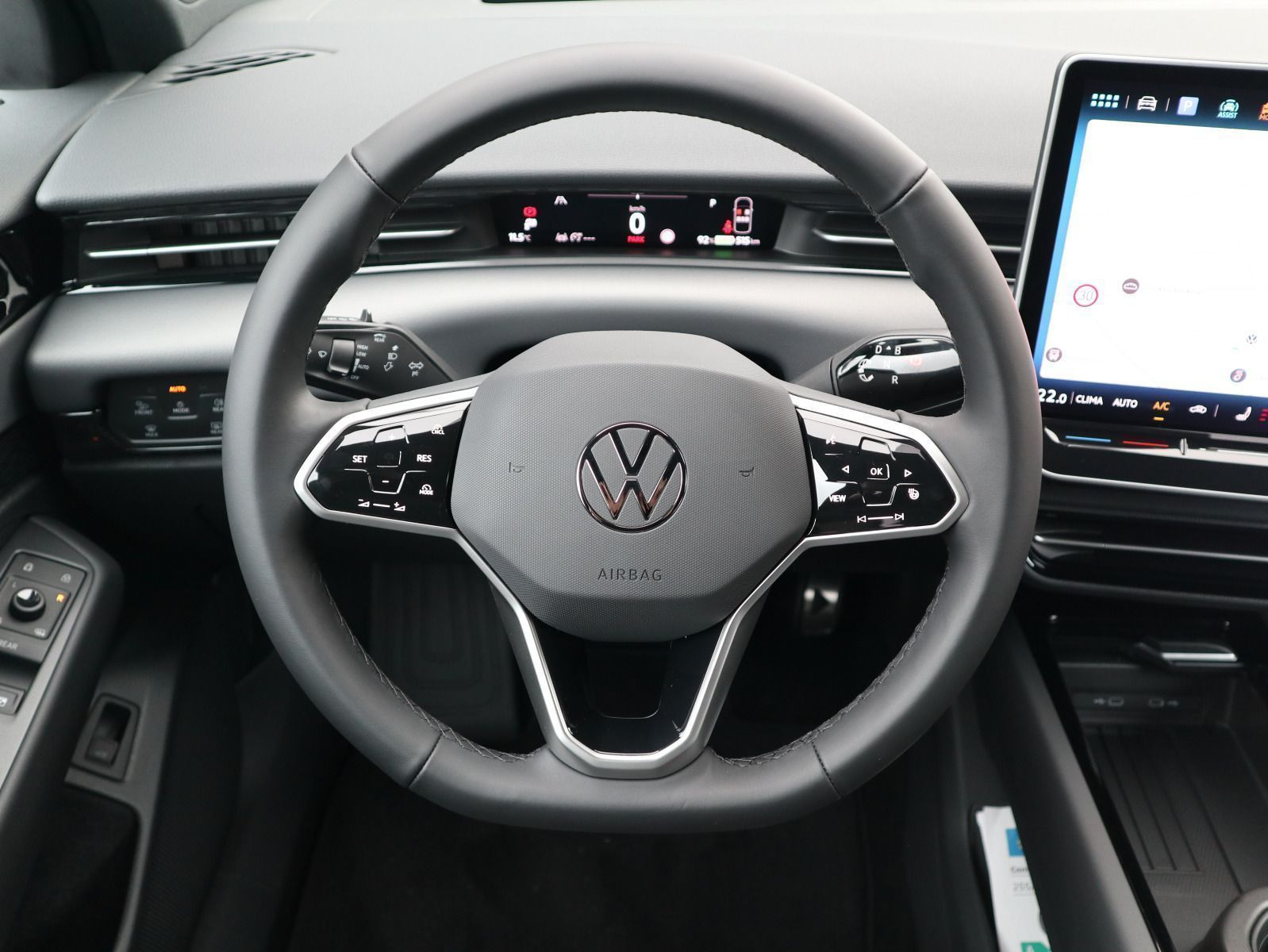 Fahrzeugabbildung Volkswagen ID.7 Tourer Pro (286 PS) 77 kWh Automatik *AHK*NAVI*WÄRMEPUMPE*GANZJAHRESREIFEN*