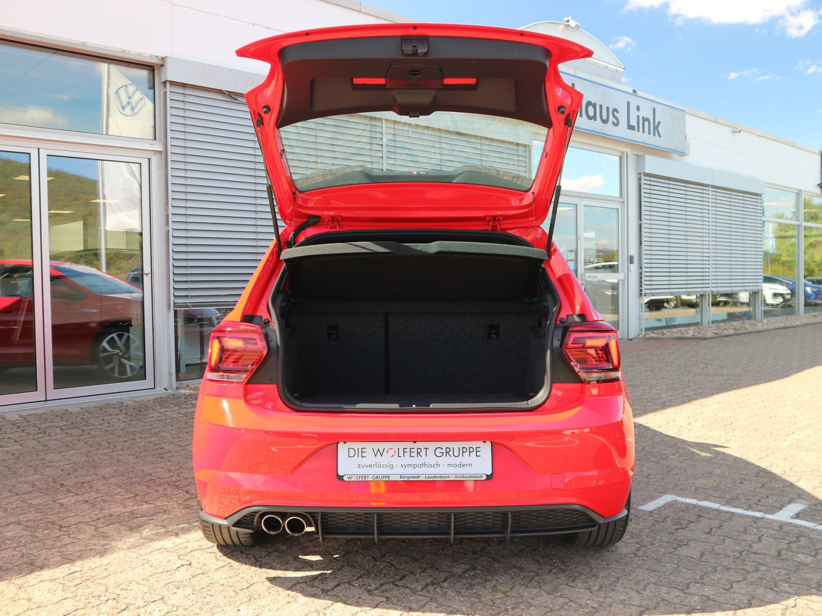 Fahrzeugabbildung Volkswagen Polo GTI 2.0 TSI DSG LED ACC PDC DAB+