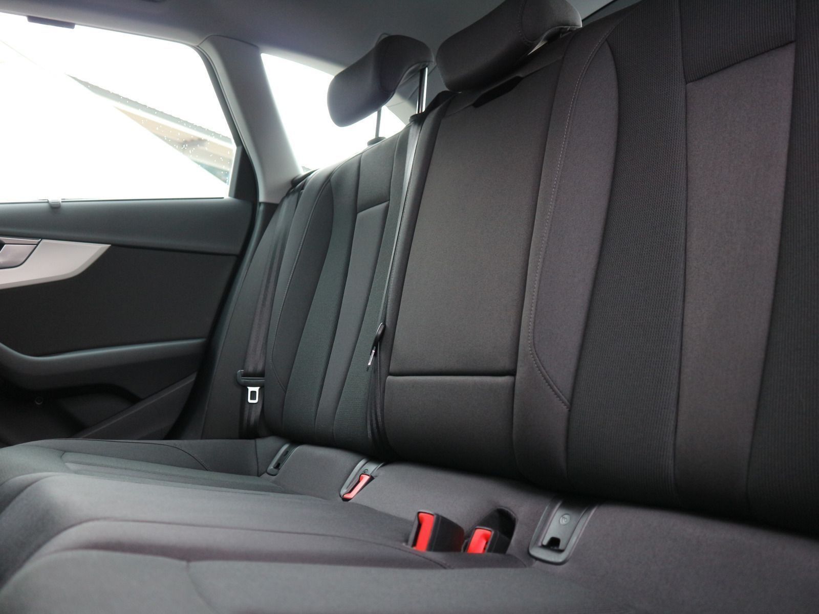 Fahrzeugabbildung Audi A4 Avant 35 TFSI ACC*SHZ*NAVI