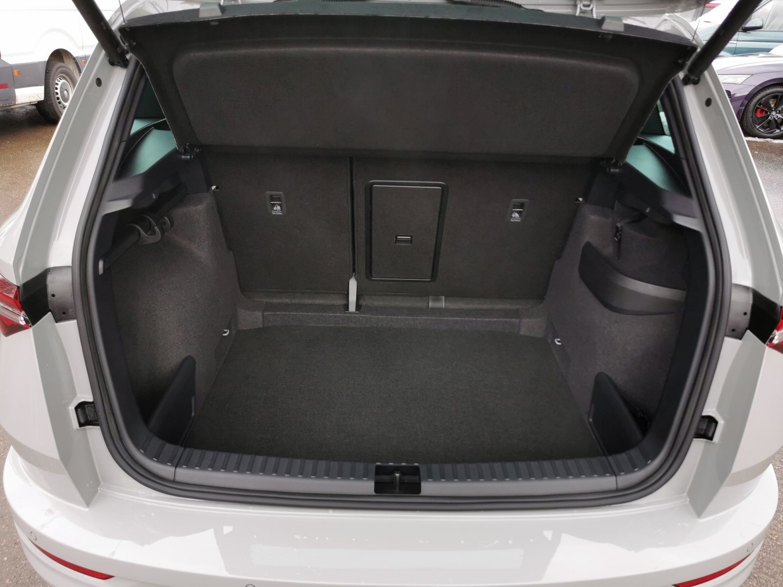 Fahrzeugabbildung SKODA Karoq Sportline 1.5 TSI 110 kW Sportline