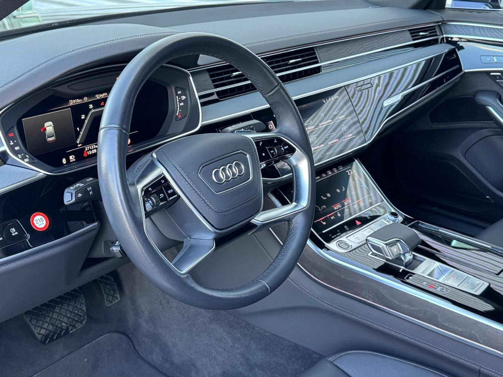 Fahrzeugabbildung Audi A8 50 TDI QUATTRO+WR+STANDHEIZUNG+