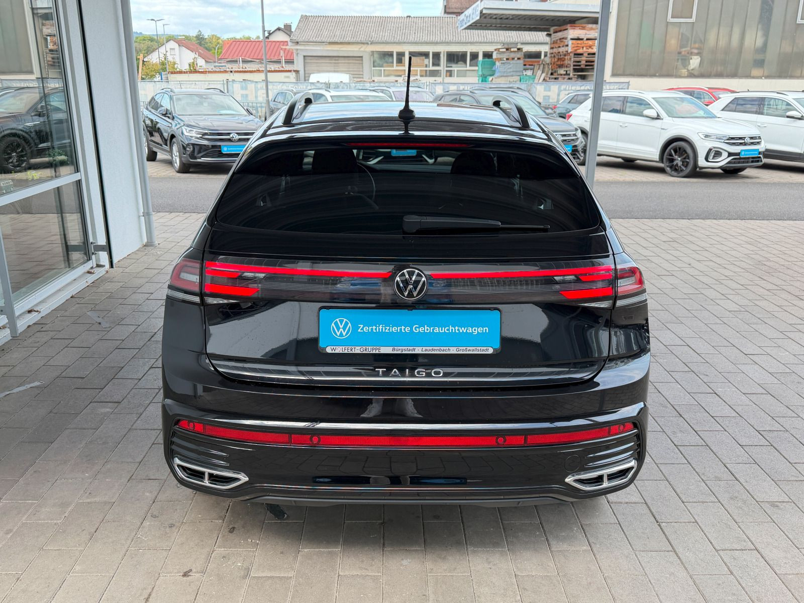 Fahrzeugabbildung Volkswagen Taigo R-Line 1.5 TSI DSG AHK RFK KEYLESS ACC