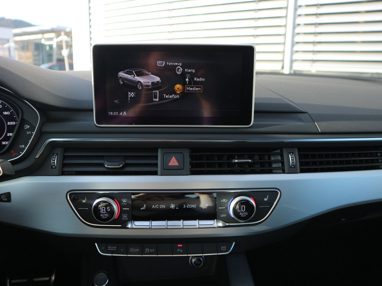 Fahrzeugabbildung Audi A5 Cabriolet S-line 2.0 TDI S-tronic LED*NAVI*MMI*PDC