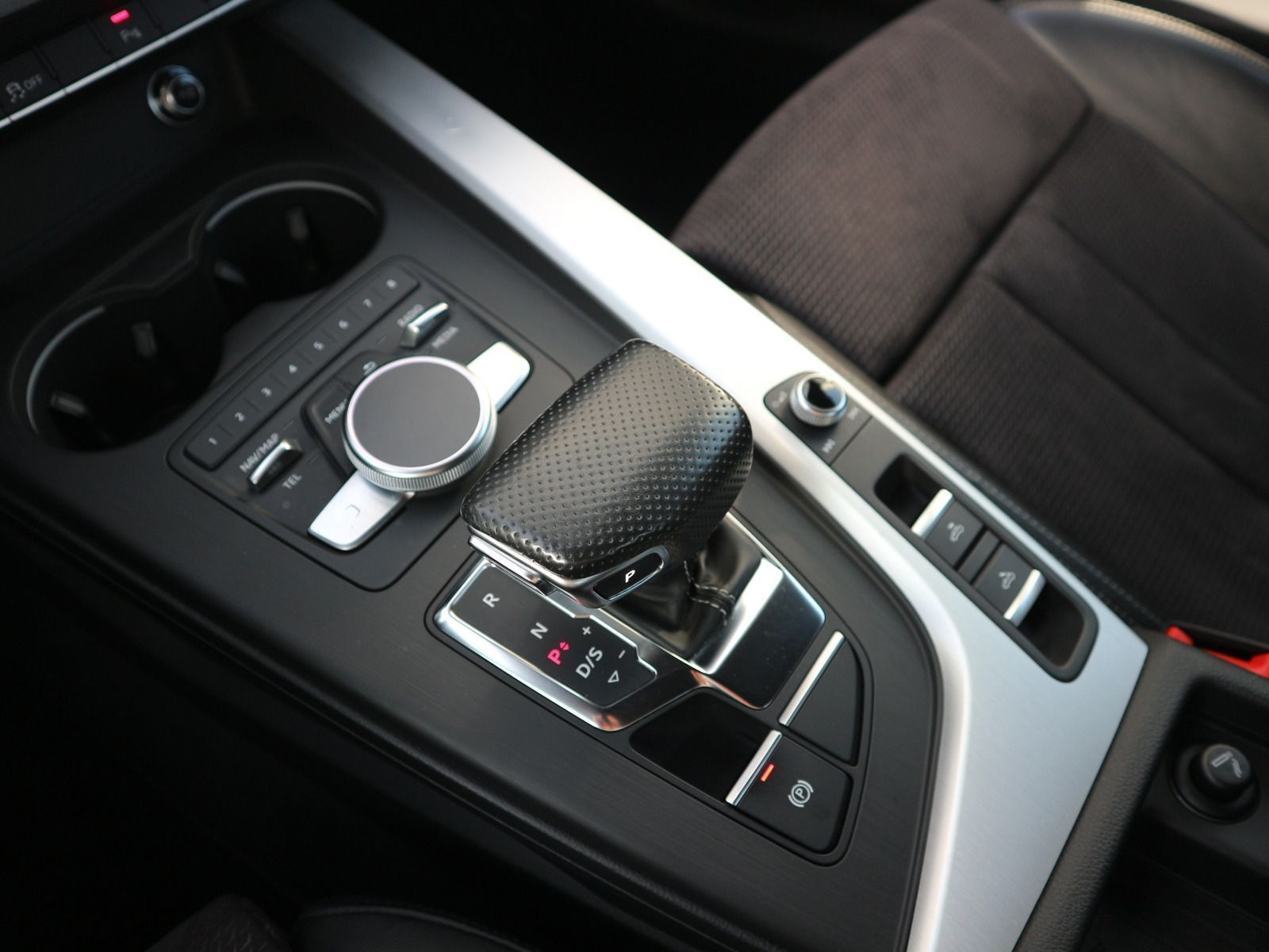 Fahrzeugabbildung Audi A5 Cabriolet S-line 2.0 TDI S-tronic LED*NAVI*MMI*PDC