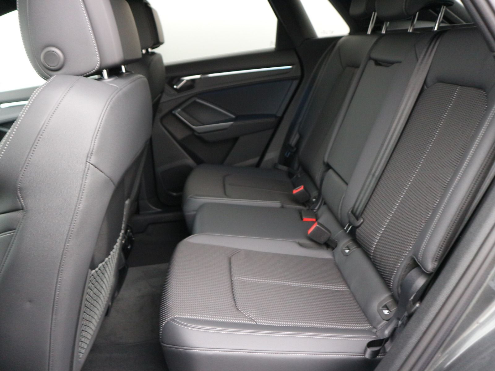 Fahrzeugabbildung Audi Q3 S line 40 TDI quattro S tronic*ACC*AHK*MATRIX*