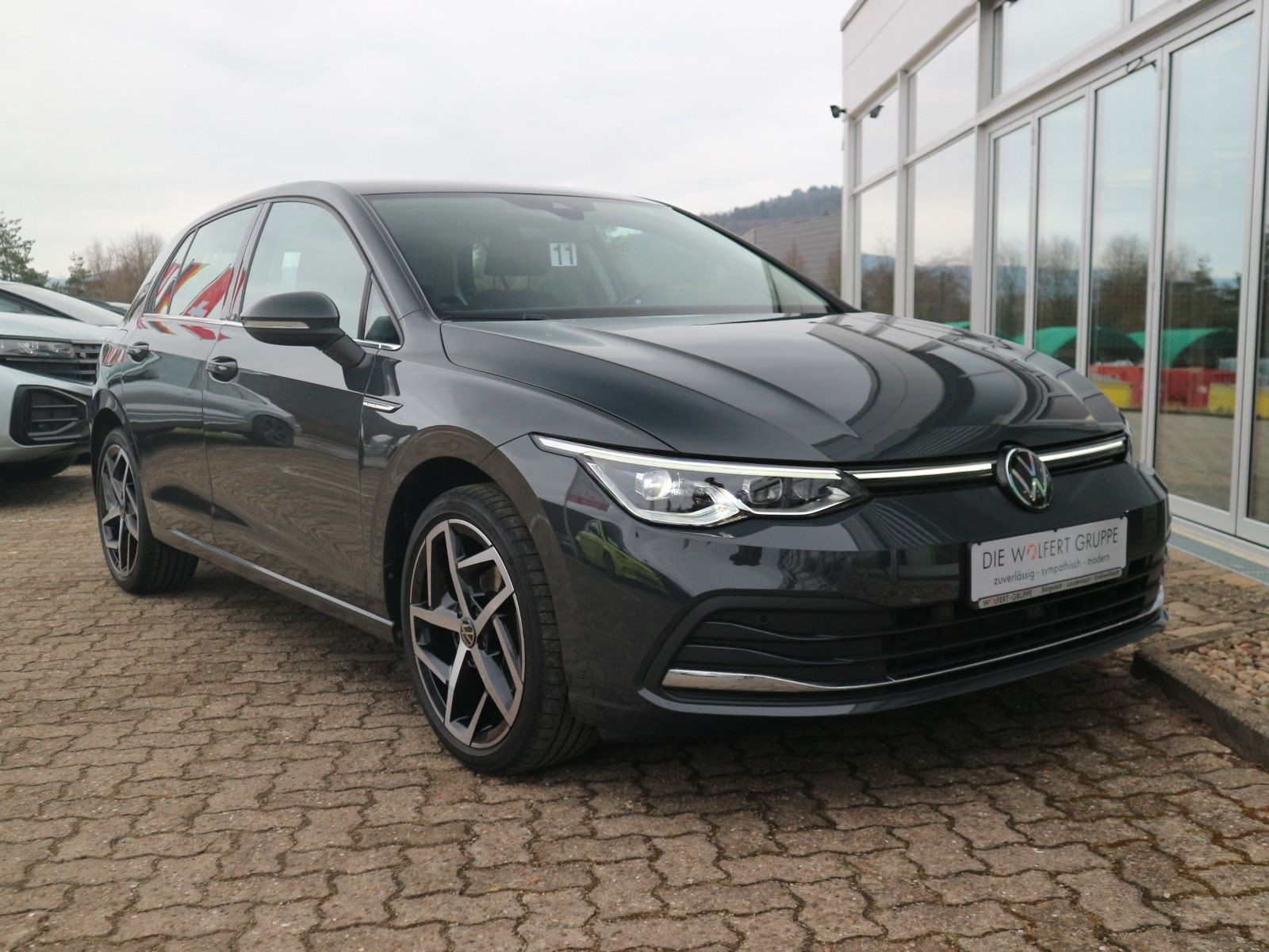 Fahrzeugabbildung Volkswagen Golf Style 1.5 TSI ACC CARPLAY SITZHZG LED