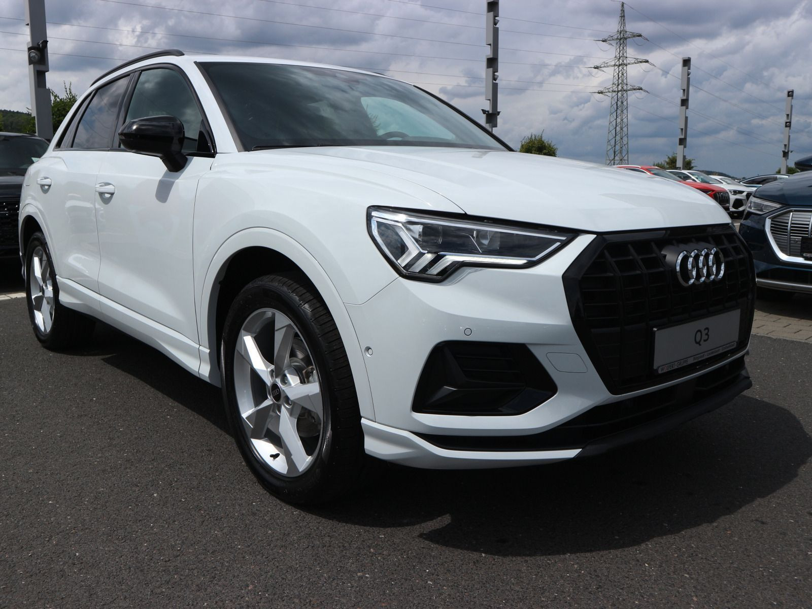 Fahrzeugabbildung Audi Q3 advanced 35 TDI S tronic*AHK*LED*NAVI*ACC*
