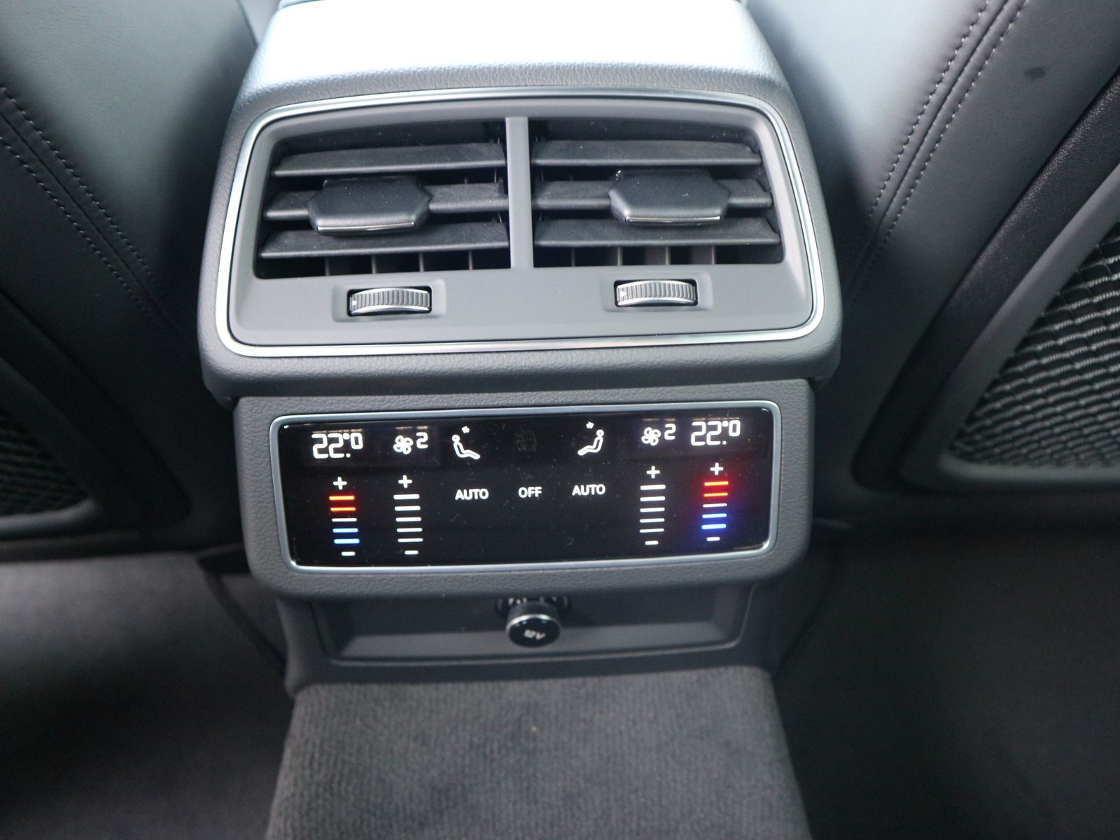 Fahrzeugabbildung Audi A6 Avant sport 40 TDI quattro*ACC*PANO*MEMORY*