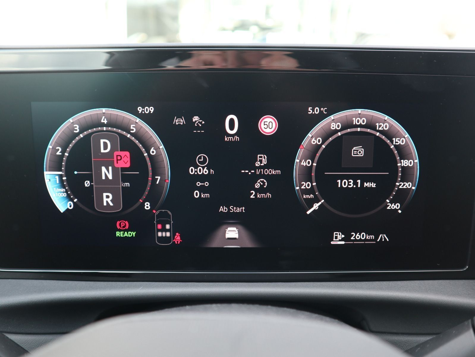 Fahrzeugabbildung Volkswagen T-Roc Style 1.5 eTSI OPF (116 PS) DSG *AHK*WINTERRÄDER*NAVI*NEUES MODELL*