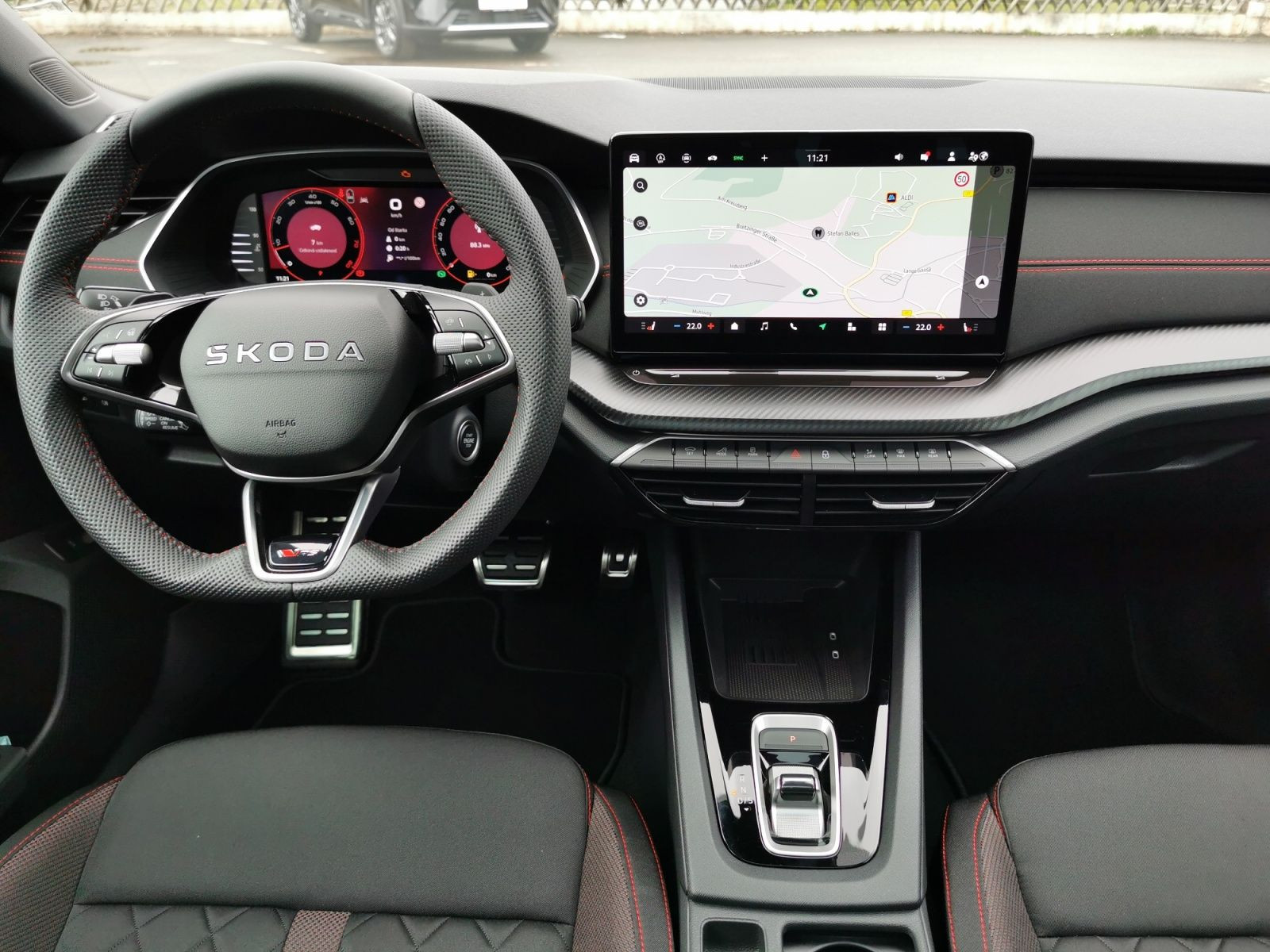 Fahrzeugabbildung SKODA Octavia 2.0 TSI RS 195 kW DSG *KHAKI-GRÜN*