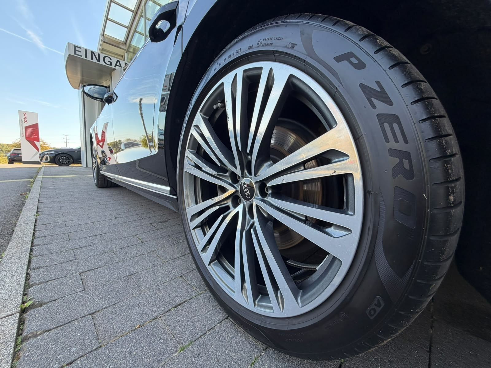 Fahrzeugabbildung Audi A8 50 TDI QUATTRO+WINTERRÄDER+LASERLICHT+PANORAM