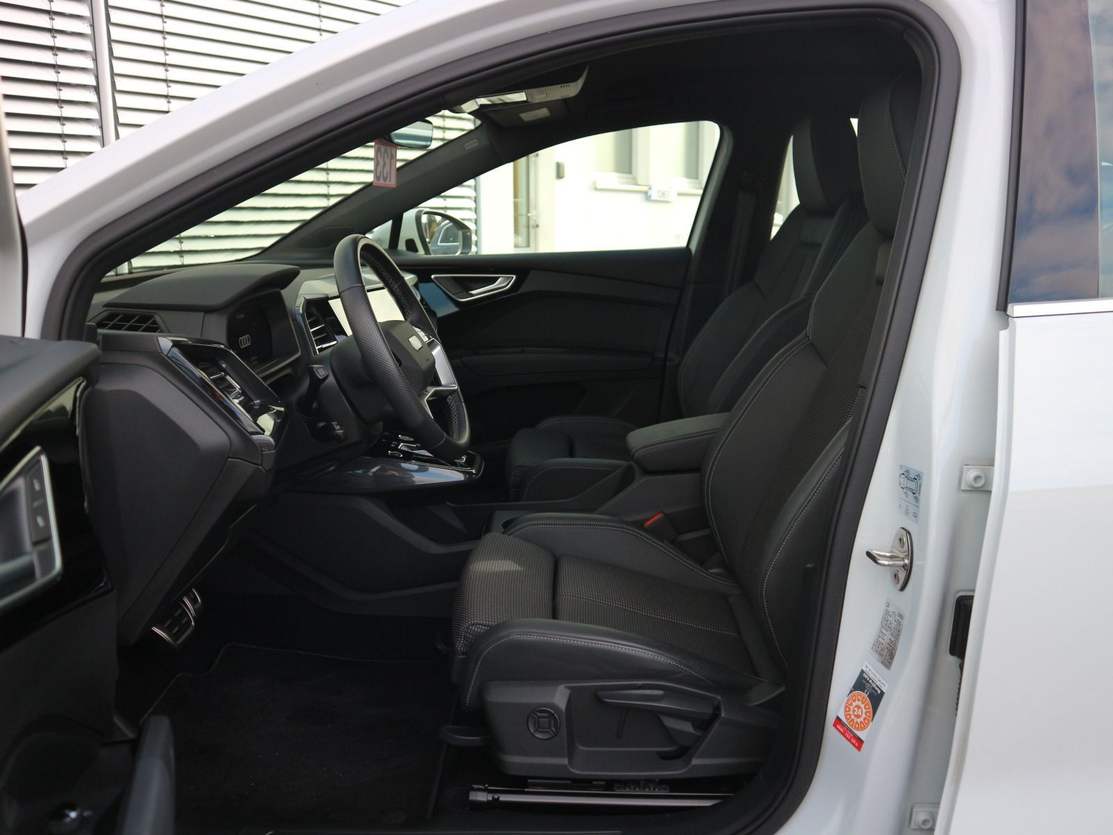 Fahrzeugabbildung Audi Q4 Sportback 40 e-tron 0,25%*CARPLAY*RFK*NAVI*SHZ